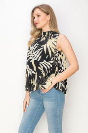 Print top with pleats detail